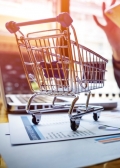 Polacy niechętnie kupują w zagranicznych e-sklepach